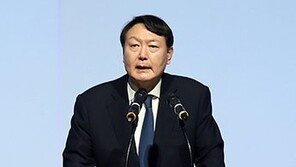 ‘포토라인 폐지’ 지시한 윤석열…“검찰개혁, 외부가 아닌 우리 스스로”