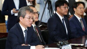 檢개혁위 “서울중앙지검 특수부도 줄여라…대검 권한도 축소”