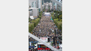 경찰 “서초동 집회 교통통제 특혜? 광화문 똑같았다”