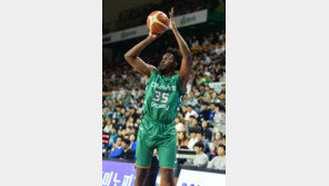 원주 DB 외인 오누아쿠, 주목받는 자유투는 다음으로