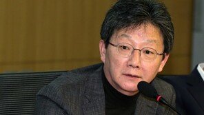 유승민 “文대통령, 국민 편가르기…조국 결자해지하라”