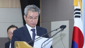 “심야조사 폐지” “셀프감찰 안돼”…검찰 개혁, 주도권 경쟁 치열