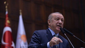 터키, 쿠르드 공격 개시…에르도안 “평화의 봄 작전 시작”