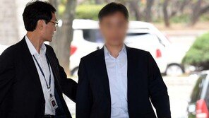 ‘공짜주식 의혹’ 윤총경, 구속심사 종료…혐의 부인