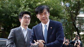 장관직 내려놨지만…정치적 위상 커진 조국, 향후 역할 주목