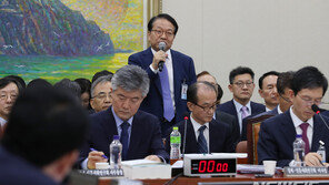 한인섭, 조국 의혹 “수사중 사안” 침묵…법무장관 후보설 부인