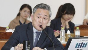 ‘문재인 영입1호’ 표창원, 총선 불출마 선언…이철희 이어 與 두번째 