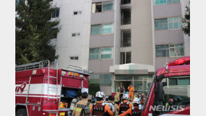 청주 아파트서 불…80대 연기흡입 병원 치료