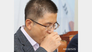 힘 실리는 민주당 ‘총선 물갈이’…한국당은 ‘잠잠’