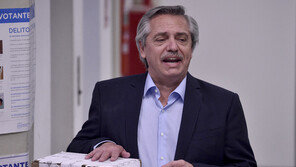 아르헨티나 대통령 당선 페르난데스 누구?…장관 역임한 법대 교수