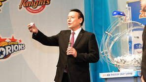 ‘5% 확률 잡았다’ LG, 프로농구 신인 드래프트 1순위 지명권 획득