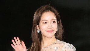 한지민 “‘청룡’ 여우주연상…김혜수, 대기실서 오열하며 축하”