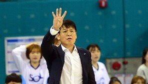 첫 승에 웃은 신한은행 정상일 감독 “한채진·김수연 고맙다”