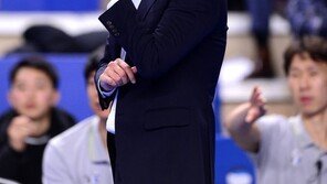 디펜딩 챔피언이 최하위? 안 풀리는 현대캐피탈