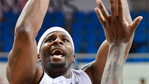 KGC 브라운, 라건아만 만나면 ‘펄펄’