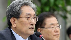 ‘文정부 가장 잘못한 정책’ 묻자…노영민 “언뜻 떠오르지 않아”