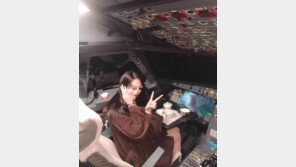 운항 중 조종석에 여성 앉힌 中조종사, “평생 비행금지”
