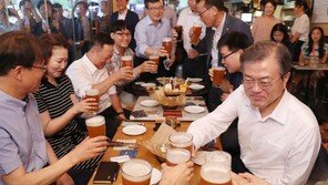 [청계천 옆 사진관] 쇼 아닌 진정한 소통의 자리 ‘호프 미팅’이란?