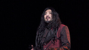 [양형모의 공소남닷컴] ‘동굴 샤우팅’…마성의 드라큘라가 돌아왔다