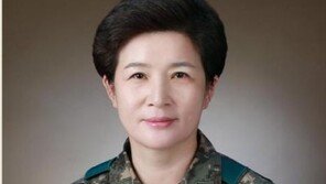 ‘여군 최초 투 스타’ 항작사령관 강선영 장군은 누구?