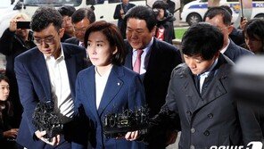 ‘패트 충돌’ 한국당 의원 60명중 첫 출석…수사 급물살타나