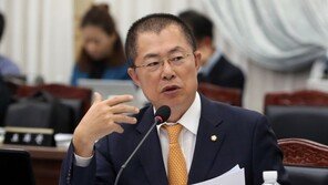 한국당 “패스트트랙 폭거는 불법…탄압에 굴복 안해”