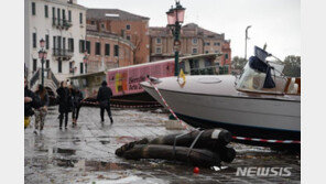 베네치아 시장 “홍수로 수천억원 규모 피해…기후변화 탓”