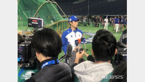 ‘한일전은 벌써 후끈’ 야구대표팀 훈련에 몰려든 일본 취재진