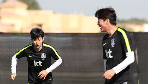 화려한 피날레를 준비하는 손흥민과 황의조