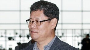 방미 김연철 장관, 北선원 송환 항의 시위 곤욕