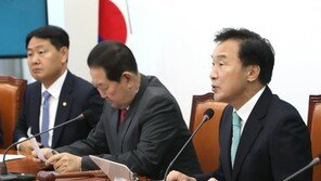 손학규 “文대통령 ‘국민과의 대화’, 민원창구 답변 같아 실망”