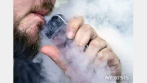 美 의사협회 “전자담배·흡연기구 판매 즉각 전면 금지하라”