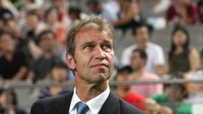 베어벡 전 감독, 암 투병 끝에 별세