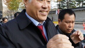 경찰, 전광훈 출국금지…‘집시법 위반’ 소환불응 조치