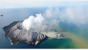 뉴질랜드 인기 관광지 화이트섬 화산 폭발
