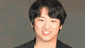 ‘셔틀콕 천재’ 17세 안세영, 세계최고 신인