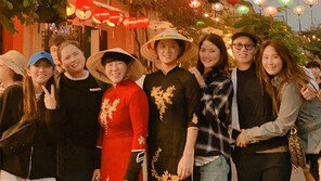 “28일 결혼하는 이보미 축하”… 베트남에 모인 용띠 스타들