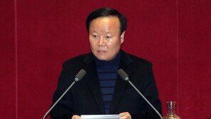 김재원 “홍남기 탄핵소추안 발의할 것…특정 당파 이익 위해 개입“
