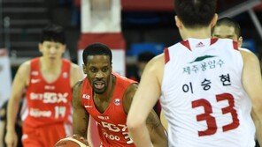 “오랜만에 애런이…” 연패 없는 SK, 문경은 감독의 ‘일석이조’