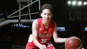 잘때도 농구 꿈꾸는 181cm 소년 “NBA 스타 아데토쿤보가 롤모델”