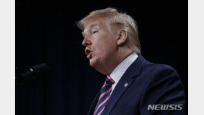 로이터 “트럼프, 미국이 北 주시 중…뭔가 일어난다면 실망”