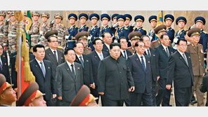 에스퍼 “北, 만족 못하면 ‘불특정 시험’ 할것”… ICBM 도발 경계