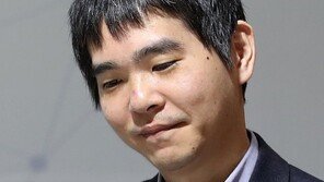 78수 이후 흔들린 한돌…AI의 버그인가 이세돌의 묘수인가