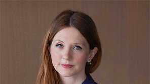 “큐레이터 역할은 무수히 다양한 목소리와 역사를 보여주는 것”