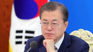 文대통령도 아파한 40대 고용부진, 특단 대책 내놓는다지만…