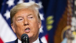 트럼프 “시진핑과 무역-北 문제 등 논의…中과 협력 중”