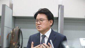 황운하 ‘하명수사 의혹’ 뚫고 총선 출마할 수 있을까