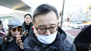 경찰, ‘김학의 성접대’ 재수사 착수…피해자 조사에 여경 투입