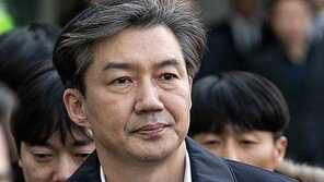 공수처법 통과에…조국 “눈물이 핑” 진중권 “한국에만 있는 제도”