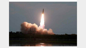 VOA “北 새로운 전략무기, 고체연료 ICBM·공중 핵 폭발”